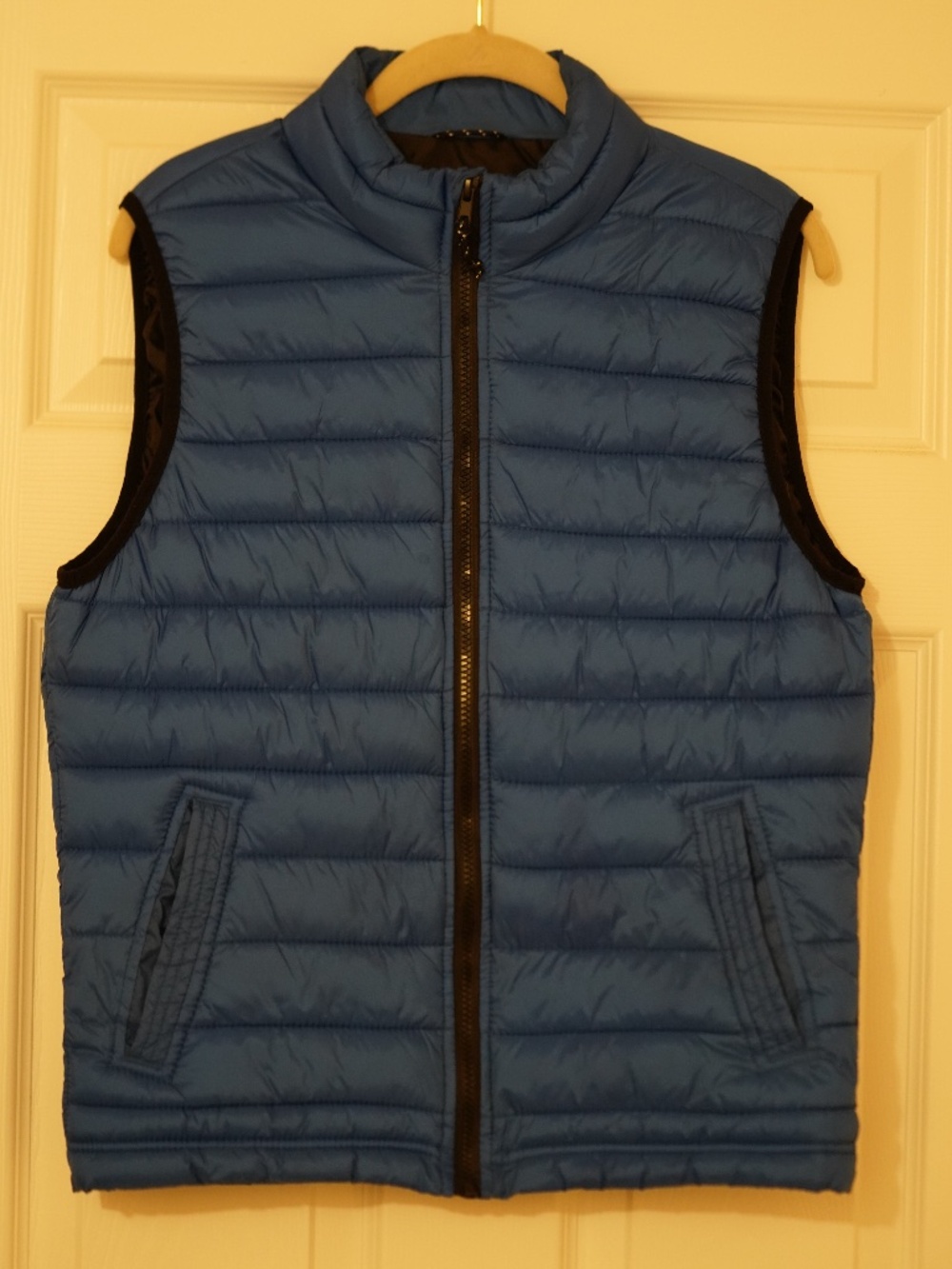 Men’s Aeropostale Blue Quilted Puffer Vest — Size Small